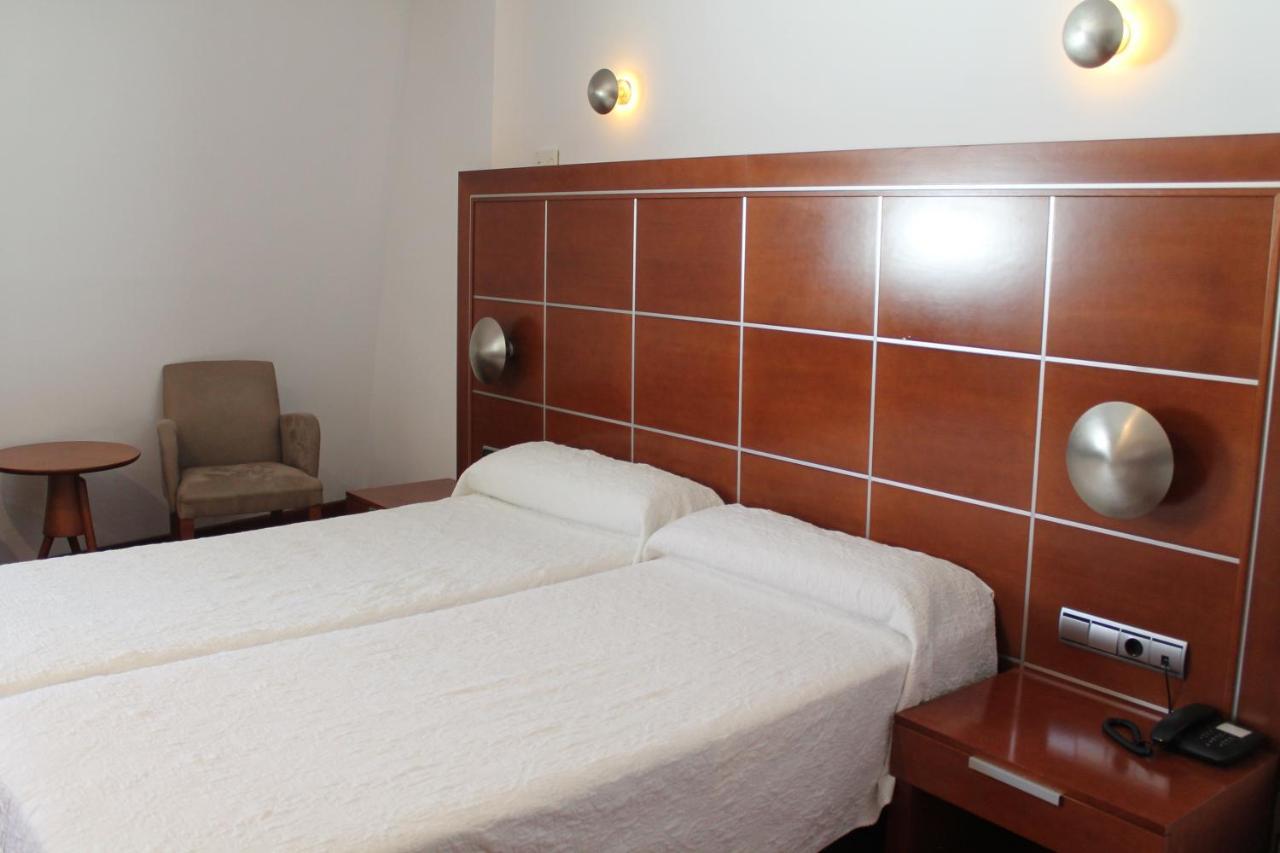 Acinipo Hotel 4*